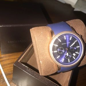 PRICE FIRM‼️ Michael Kors watch MK8410 UNISEX